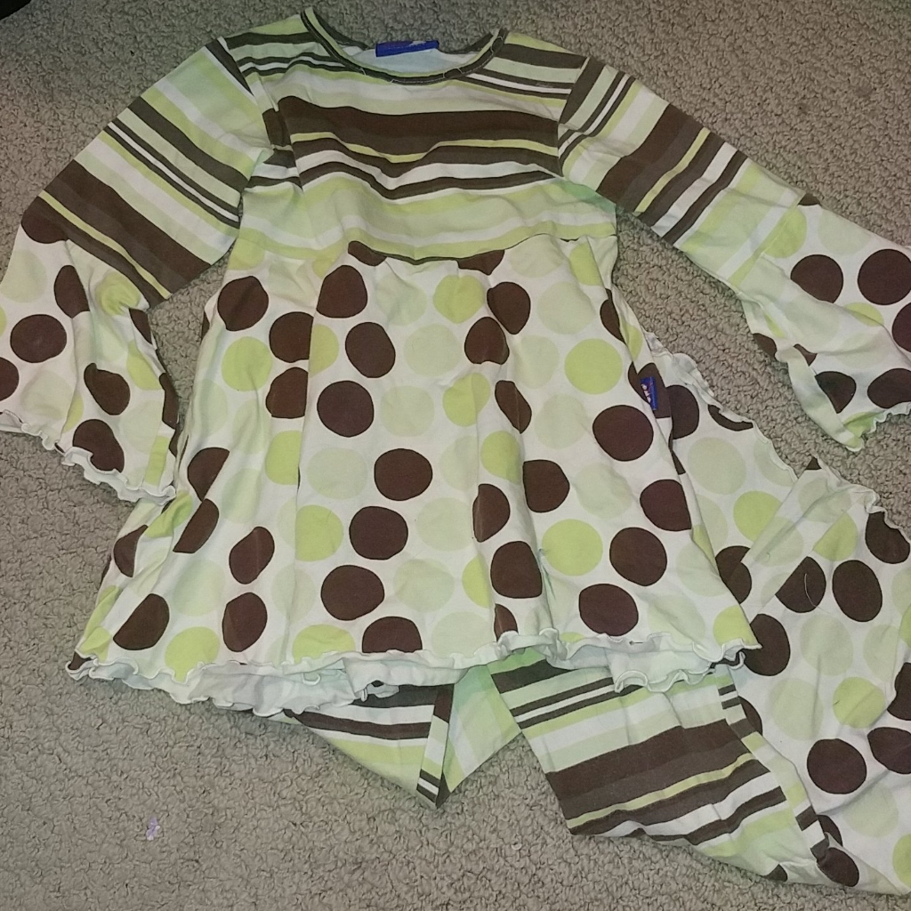 Girls 2 Pc Flap Happy Outfit 4